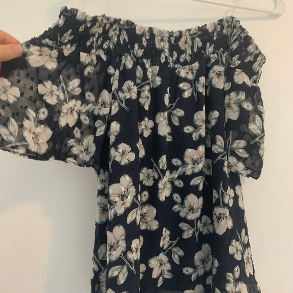 Vanessa Virginia Off The Shoulder Floral Top M - Picture 6 of 7